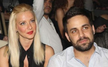 Βίντεο: Ο Γιώργος Γιαννιάς έκανε πρόταση γάμου μέσα σε νυχτερινό κέντρο της Ρόδου