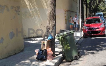 Εικόνες ντροπής στο  πάρκο της οδού Βύρωνος