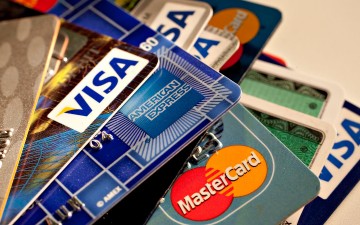 Εμπορικός Σύλλογος Ρόδου: Όσοι δεν δέχονται πιστωτικές κάρτες, υπόκεινται πλέον σε ποινικές κυρώσεις 