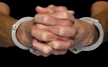 Ρόδος: «Χειροπέδες» σε τέσσερις Γερμανούς που διευκόλυναν Σύριους να ταξιδέψουν στο Βέλγιο