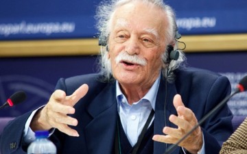 Γλέζος: Ο λευκός καπνός της Συνόδου, ήταν από τις στάχτες της Ελλάδας