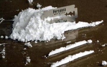 «Μπλεξίματα» για τρία άτομα που πιάστηκαν με «φιξάκια» κοκαΐνης