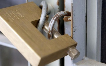 «Λουκέτο» σε δύο επιχειρήσεις της Ρόδου για φορολογικές παραβάσεις