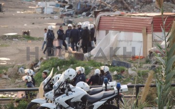 Στo έλεος του... κρατιδίου των τσιγγάνων το Καρακόνερο