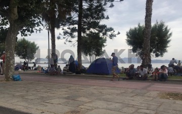 Καραβάνια μεταναστών έρχονται στα νησιά μας