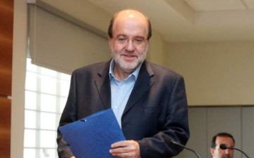 Αφορολόγητο για συναλλαγές με πλαστικό χρήμα εξετάζει η κυβέρνηση