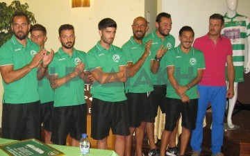 Νοκ άουτ ο Κακαζούκης, ντεμπούτο για Γκόγκα 