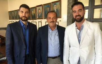 Συνάντηση του Δημάρχου Ρόδου με τον διεθνούς φήμης γλύπτη Νίκο Φλώρο 