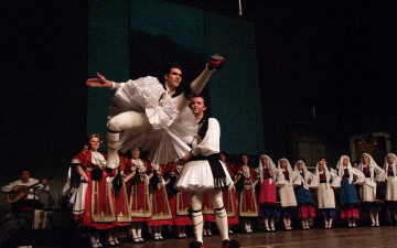 Αναβάλλονται οι παραστάσεις του Σωματείου Ελληνικών Χορών Νέλλης Δημόγλου