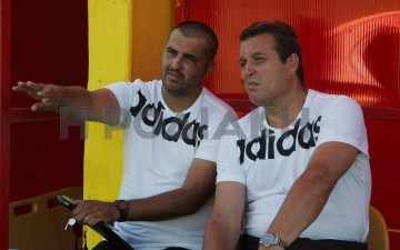 Δοκιμάζει τακτική και σχήματα ο Πέτρος Μίχος