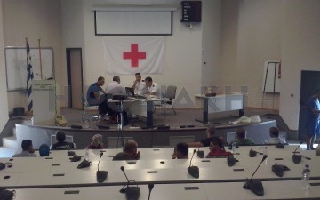 Σκηνές θλίψης, πόνου και οδυρμού στο νοσοκομείο από τους συγγενείς των θυμάτων του ναυαγίου