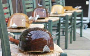 Χορωδίες και μαντολινάτες απο συλλόγους συνοικιών