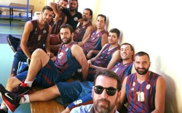 Αναδύεται ο σκόπελος