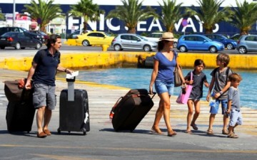 ΣΥΡΙΖΑ: Οργανική ένταξη του τουρισμού σε εθνικό σχέδιο ανασυγκρότησης 