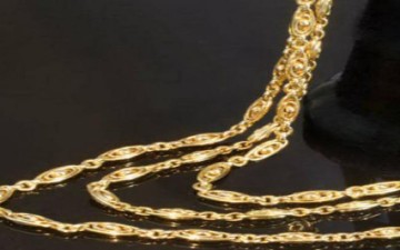 Bρήκαν τον τσιγγάνο μέσα στο σπίτι να κλέβει τα κοσμήματα