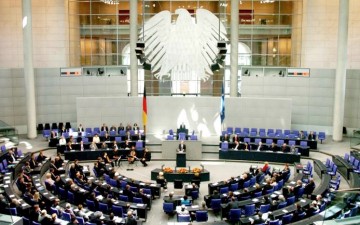 Είπε ο γάιδαρος  τον πετεινό κεφάλα