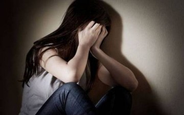 Άγγλος κατηγορείται για απόπειρα βιασμού