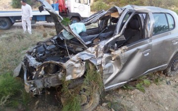 «Άγιο» είχε στο πλευρό της οδηγός στο Λαδικό – «Καβάλησε» νησίδα και έπεσε πάνω σε ελιά