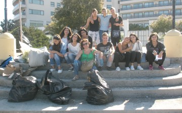 Καθαρισμός παραλίας Ψαροπούλας