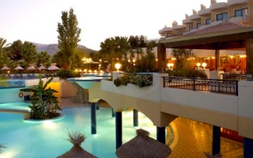 Το  Atrium Palace ανάμεσα στα ελληνικά ξενοδοχεία που προτίμησαν οι Γερμανοί το τελευταίο 15νθημερο