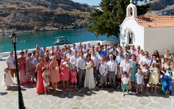 Ανάστατοι οι φωτογράφοι για την απαγόρευση των γάμων
