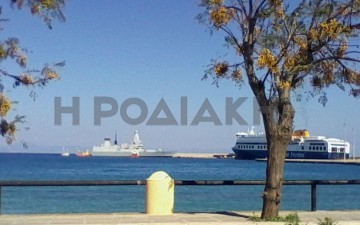 Aγγλικό πολεμικό πλοίο κατέπλευσε στη Ρόδο