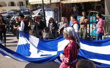 Δείτε πώς γιορτάσθηκε η σημερινή επέτειος του ΟΧΙ στ' Αφάντου (φωτορεπορτάζ)