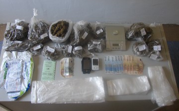 Πρώην αρχιφύλακας κατηγορείται για εμπόριο κοκαΐνης και χασίς