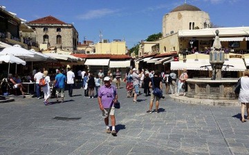 Απλοποίηση για τις βίζες των Τούρκων τουριστών ζητούν 6 βουλευτές του ΣΥΡΙΖΑ