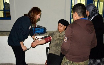 Η ανοιχτή αγκαλιά στην Αστυπάλαια