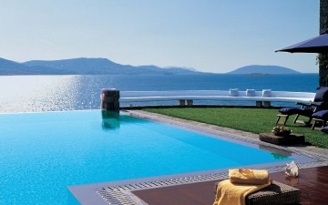 Τα funds βάζουν χέρι  σε 500 ξενοδοχεία