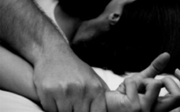 Για βιασμό δεκάχρονης κατηγορούνται τρεις τσιγγάνοι