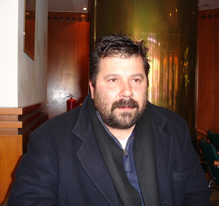 Ο κ. Δημήτρης Ζαννεττούλης που  από συναλλασσόμενος βρέθηκε... κρατούμενος 