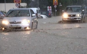 Συνεργείο καταγραφής ζημιών σε επιχειρήσεις της Κω