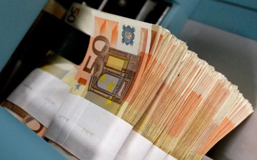 Πώς γλιτώνετε 650 ως 1.000 ευρώ από το τέλος επιτηδεύματος