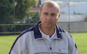 Νέος αμυντικός και  αποχώρηση στον Άρη Αρχαγγέλου
