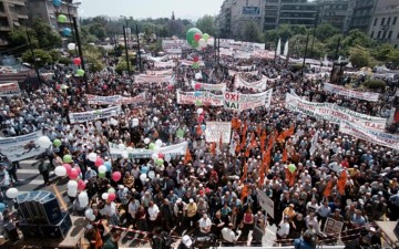 “Τα κοντά ποδάρια της υποκρισίας", ή, “Και με το φίδι, και με τον Αλέξανδρο, ΔΕΝ γίνεται, πολιτικάντη μου !”