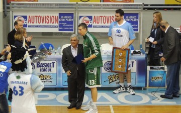 Αποθέωση από τους Ροδίτες για το Δημήτρη Διαμαντίδη