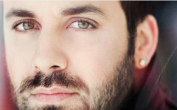 Γιώργος Γιαννιάς: Mία ανάσα πριν τα 5.000.000 views για το «Αυτό μου φταίει»