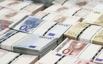 Χρηματιστήριο και επιτόκια τραπεζών