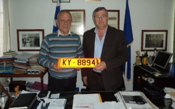 Ήρθαν οι πινακίδες κυκλοφορίας και στο δεύτερο ασθενοφόρο Καρπάθου
