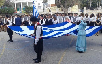 Η παρέλαση της 7ης Μαρτίου στ' Αφάντου (βίντεο και φωτορεπορτάζ)