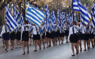 Γιορτάζοντας οι ανίκανοι και δοσίλογοι ελληνόφωνοι πολιτικοί την 25η Μαρτίου