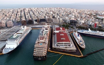 Έκτακτο δρομολόγιο από τον Πειραιά ζητούν οι μεταφορείς της Ρόδου