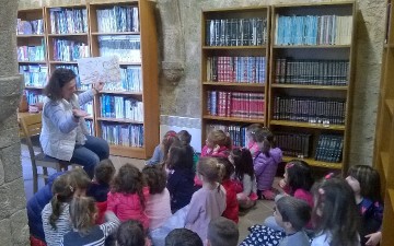Επίσκεψη μαθητών στη Δημοτική Βιβλιοθήκη Ρόδου