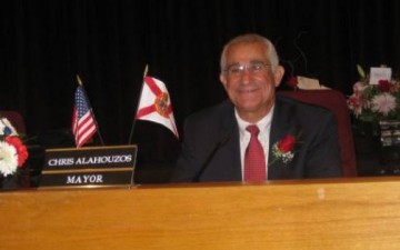 Ορκίστηκε δήμαρχος του Τάρπον Σπρίνγκς ο Κρις Αλαχούζος