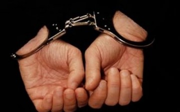 49 χρονος έκλεψε ξίφος από εκκλησάκι