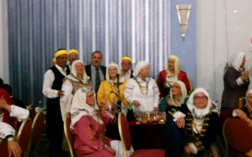 Η χορευτική ομάδα των ΚΑΠΗ Δήμου Ρόδου χόρεψε μικρασιάτικους χορούς