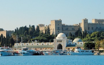 Σοβαρά εμπόδια στο θαλάσσιο τουρισμό βάζει εγκύκλιος του υπουργείου Ναυτιλίας