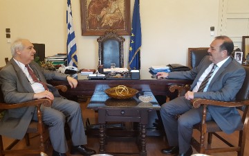 Τη στήριξη του Γ.Γ. Τουρισμού για την αποδέσμευση της Μαρίνας Μανδρακίου από το ΤΑΙΠΕΔ, ζήτησε ο Δήμαρχος Ρόδου